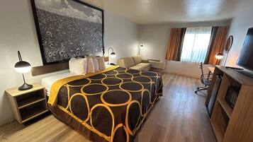 標準客房, 1 張特大雙人床 | 書桌、熨斗/熨衫板、免費 Wi-Fi、床單