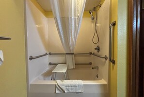 Room, 1 Queen Bed, Accessible, Non Smoking | Bathroom
