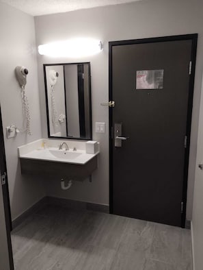 Double Room, 2 Double Beds | Desk, cribs/infant beds, rollaway beds, free WiFi