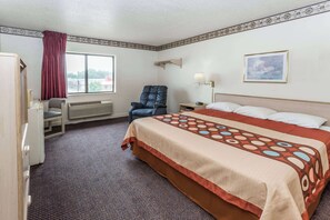 Desk, cribs/infant beds, rollaway beds, free WiFi