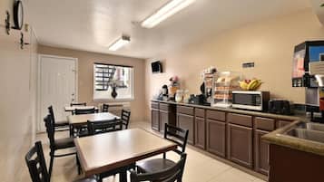 Free daily on-the-go breakfast