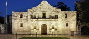 Super 8 by Wyndham San Antonio Pearl District / Downtown