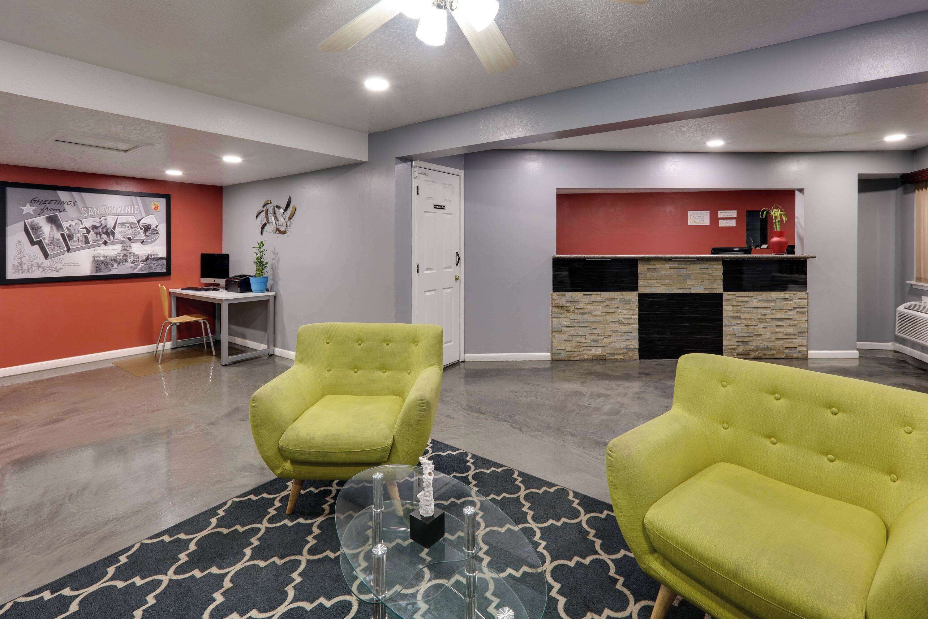 Photo - Super 8 by Wyndham San Antonio Pearl District Downtown