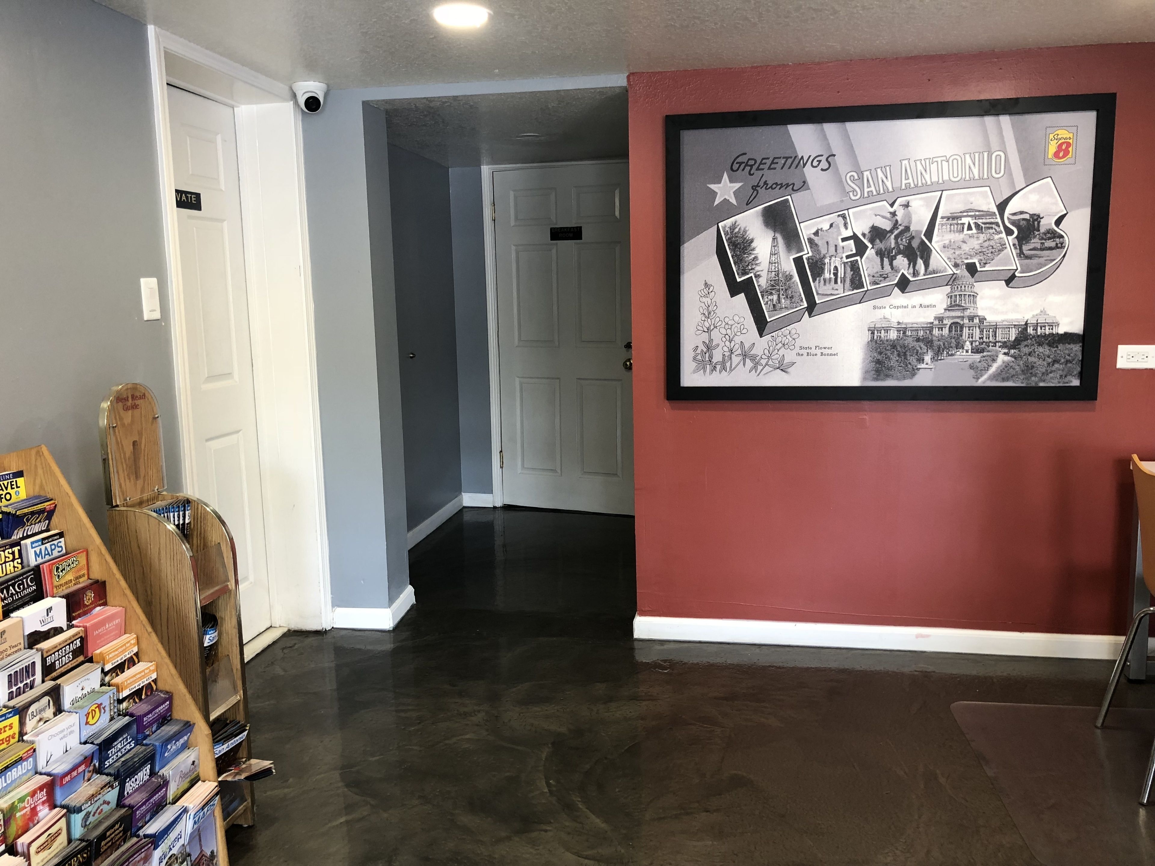 Photo - Super 8 by Wyndham San Antonio Pearl District Downtown