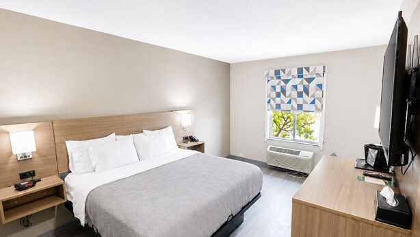 Chambre Standard, 1 très grand lit, non-fumeur