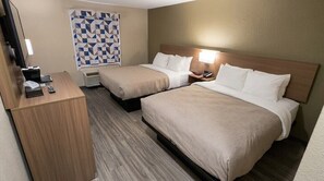 Habitación estándar, 2 camas de matrimonio, no fumadores | Escritorio, tabla de planchar con plancha, cunas gratuitas y wifi gratis
