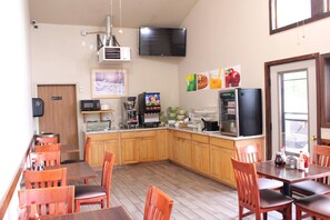 Free daily buffet breakfast