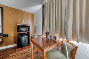 Zimmer, 2 Queen-Betten, Nichtraucher