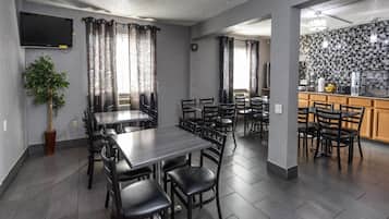 Free daily continental breakfast