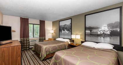 Super 8 by Wyndham Storm Lake