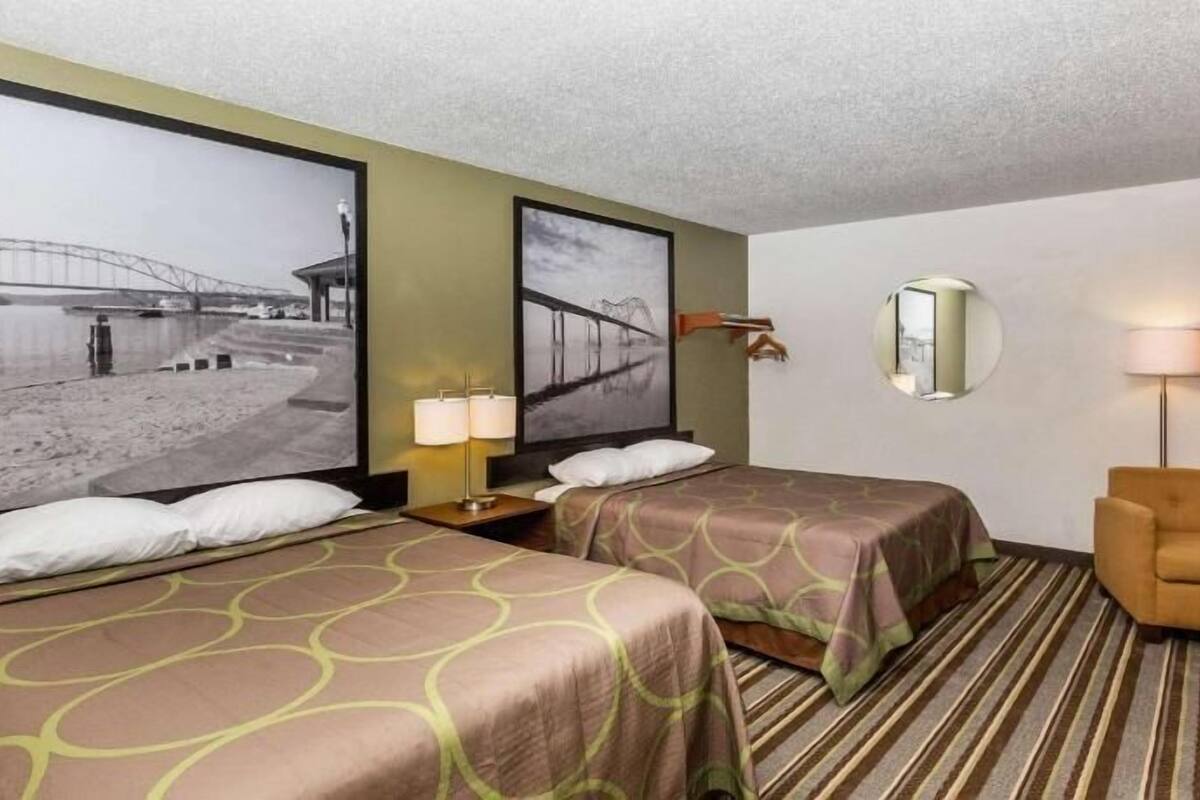 In-room safe, desk, blackout drapes, iron/ironing board