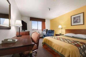 Basic Room, 1 King Bed | Desk, iron/ironing board, free WiFi, bed sheets