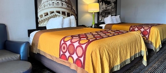 Super 8 by Wyndham Meridian