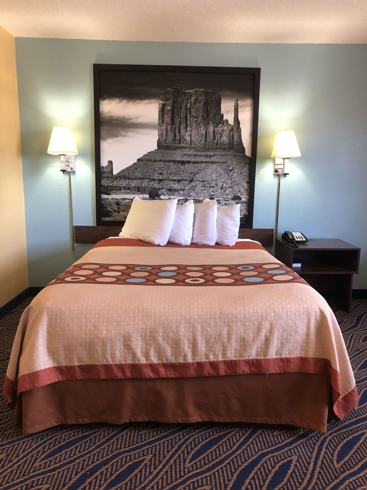 Desk, laptop workspace, rollaway beds, free WiFi