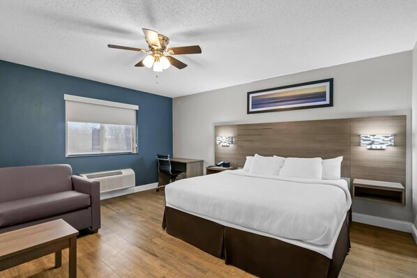 Room, 1 King Bed, Non Smoking (Efficiency) | Desk, rollaway beds, free WiFi, bed sheets