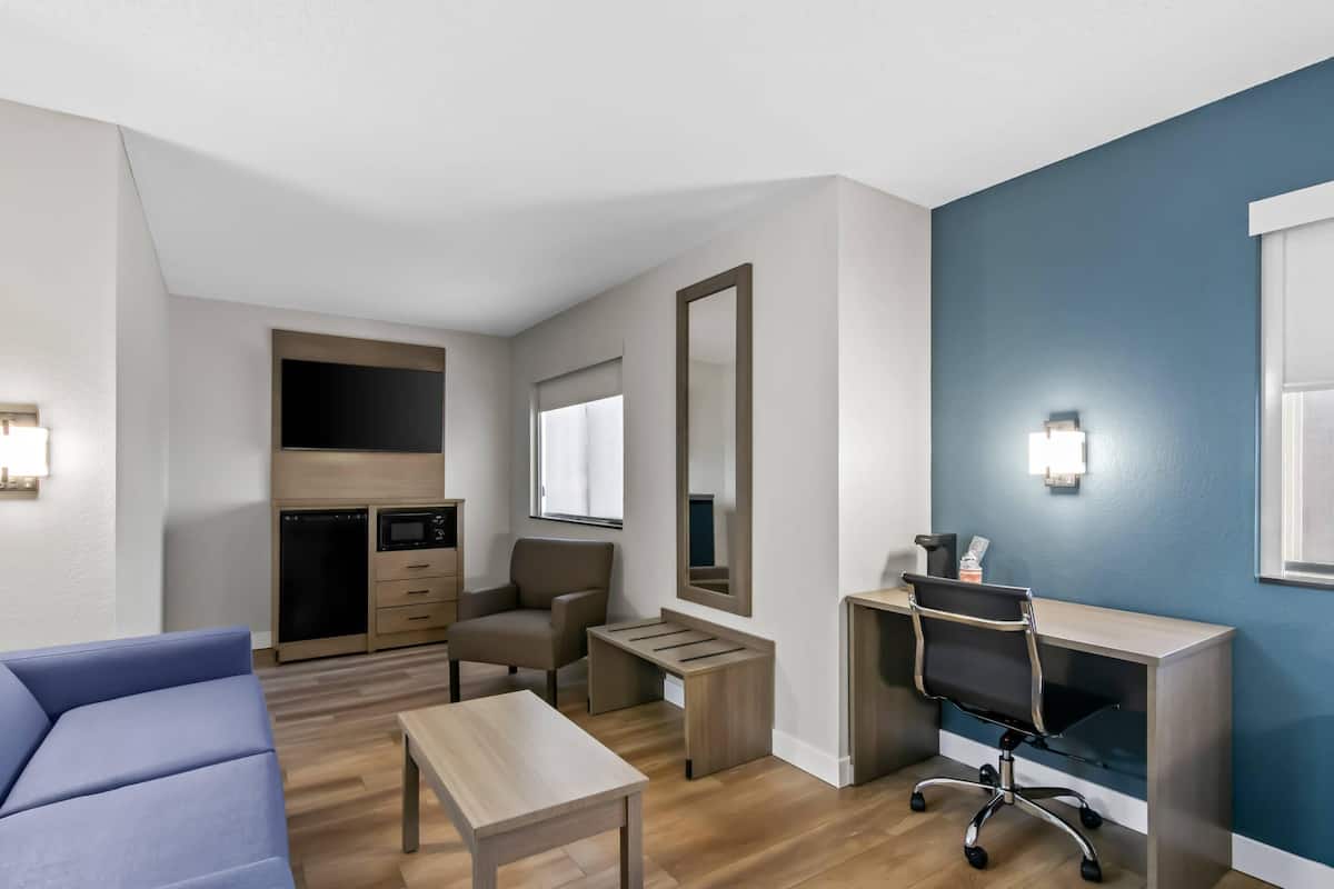 Suite, 2 Queen Beds, Non Smoking | Premium bedding, pillow-top beds, in-room safe, individually decorated