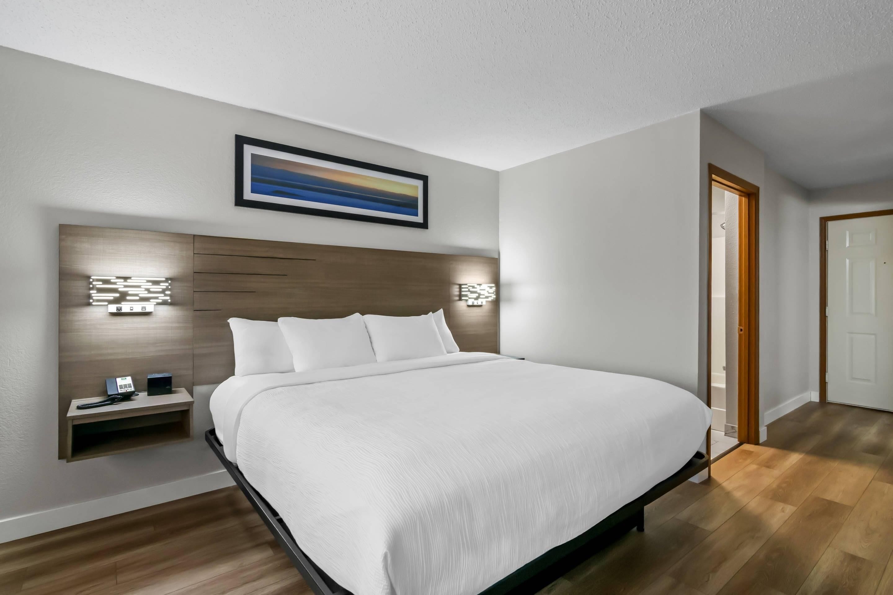 In-room safe, individually decorated, individually furnished, desk
