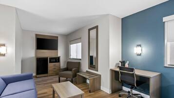 Suite, 2 Queen Beds, Non Smoking | Desk, rollaway beds, free WiFi, bed sheets