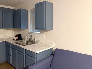 Room, 1 King Bed, Non Smoking (Efficiency) | Premium bedding, pillowtop beds, in-room safe, individually decorated