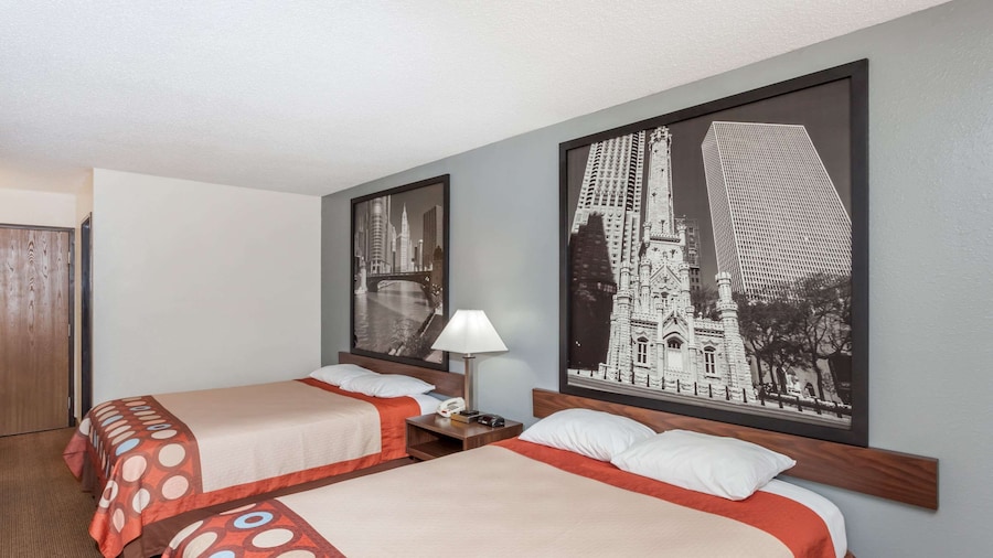 Super 8 by Wyndham Pekin/Peoria Area