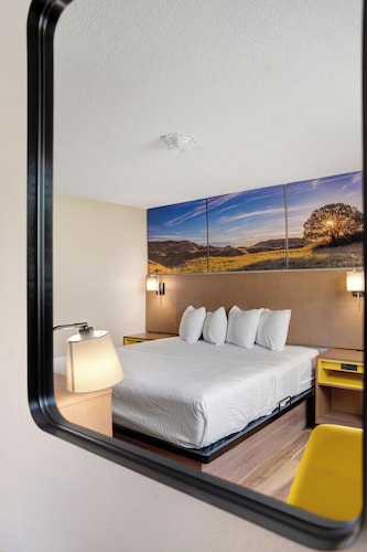 Days Inn by Wyndham Omaha/West Dodge