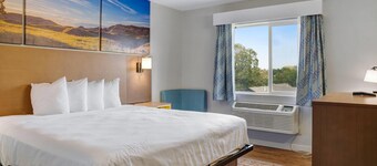 Days Inn by Wyndham Omaha/West Dodge