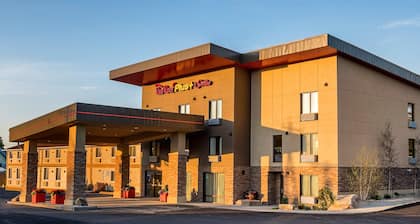 Red Roof Inn PLUS+ & Suites Malone