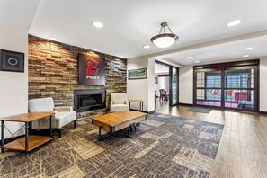 Lobby - Red Roof Inn PLUS+ & Suites Malone (Malone)