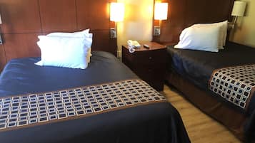 Kamar Double Deluks untuk 1 Orang, 2 Tempat Tidur Queen | 1 kamar tidur, meja kerja, dan ruang kerja ramah laptop