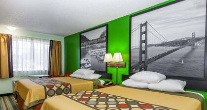 Super 8 by Wyndham Yreka