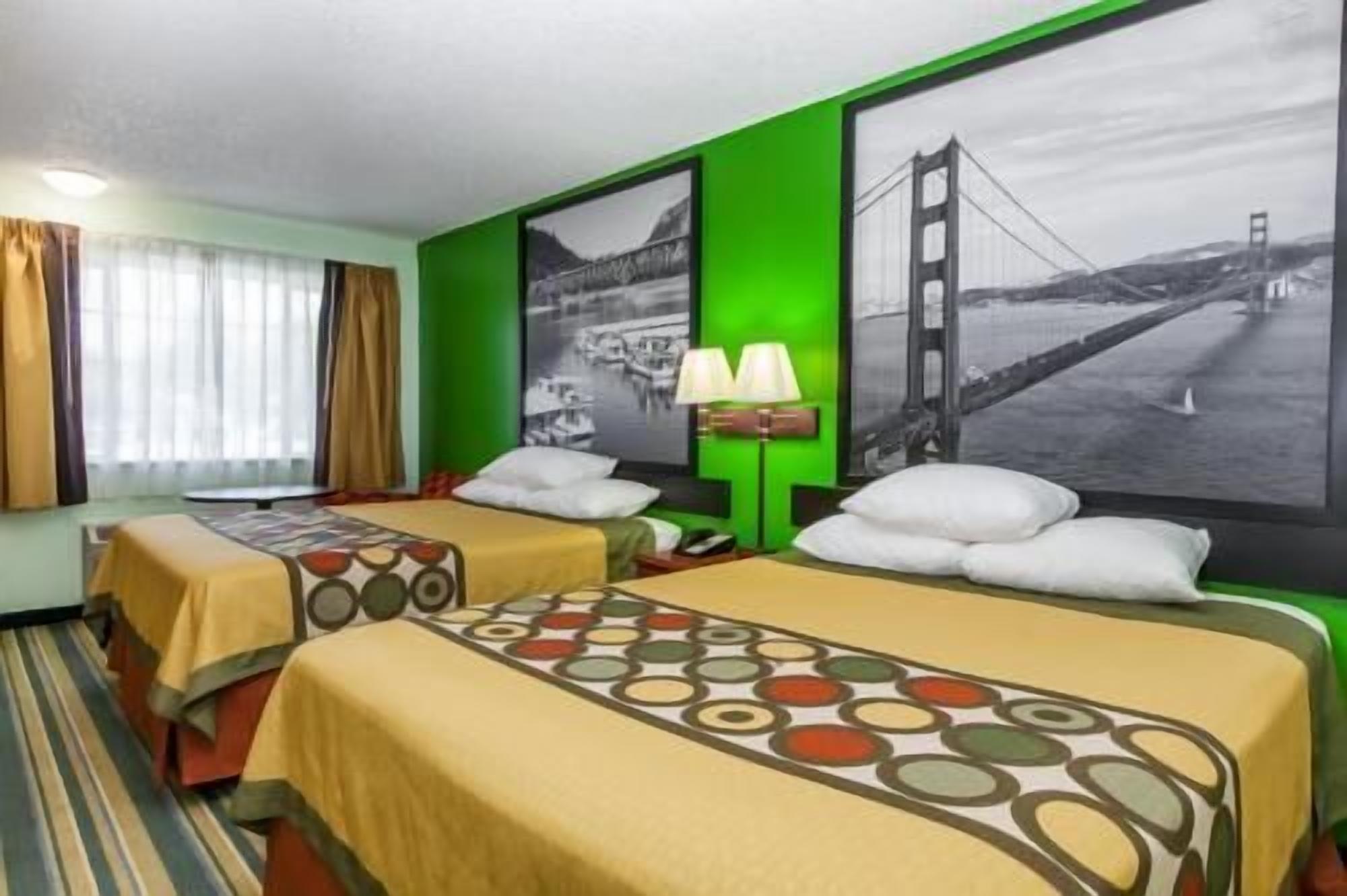 In-room safe, desk, cots/infant beds, rollaway beds