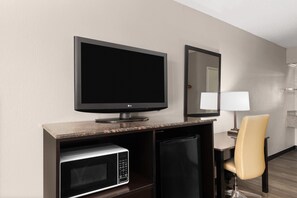 Room, 1 King Bed, Accessible, Non Smoking (Walk-In Shower) | Free WiFi, bed sheets - Super 8 by Wyndham Bulls Gap Greeneville Area (Bulls Gap)