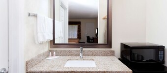 Super 8 by Wyndham Decatur/Dntn/Atlanta Area