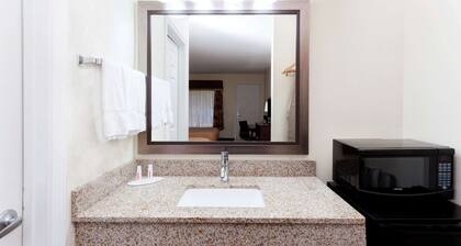 Super 8 by Wyndham Decatur/Dntn/Atlanta Area