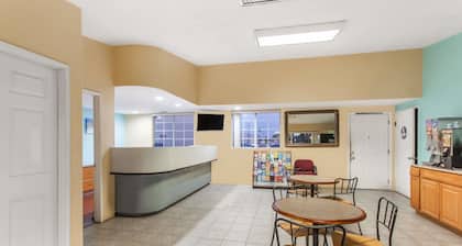 Travelodge by Wyndham San Diego SeaWorld
