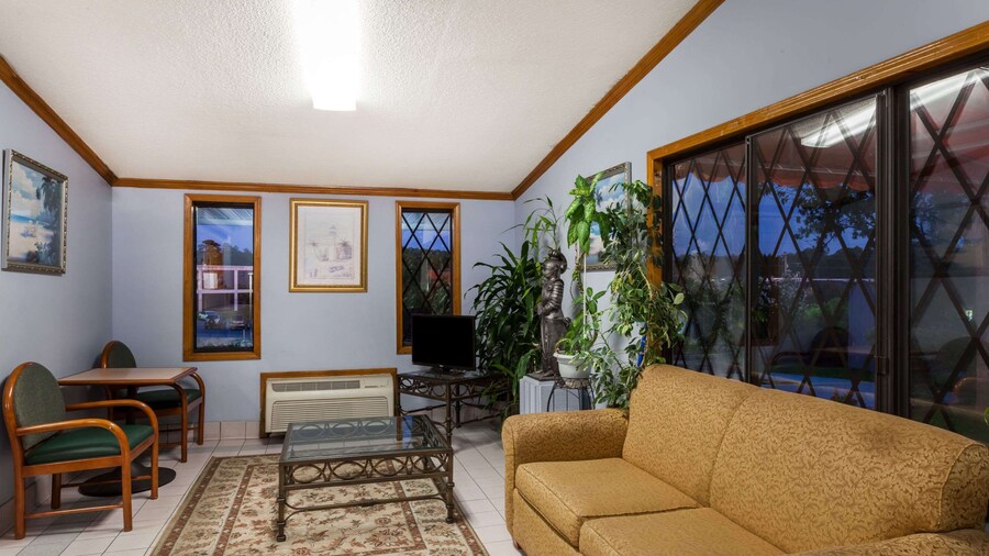 Knights Inn Columbia