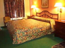 Desk, iron/ironing board, rollaway beds, free WiFi