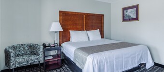 Travelodge by Wyndham Jackson I-40 Exit 82