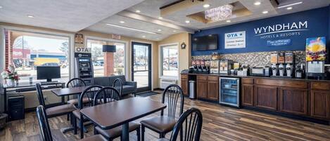 Free daily continental breakfast