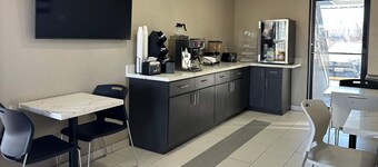 Super 8 by Wyndham Waco North I-35