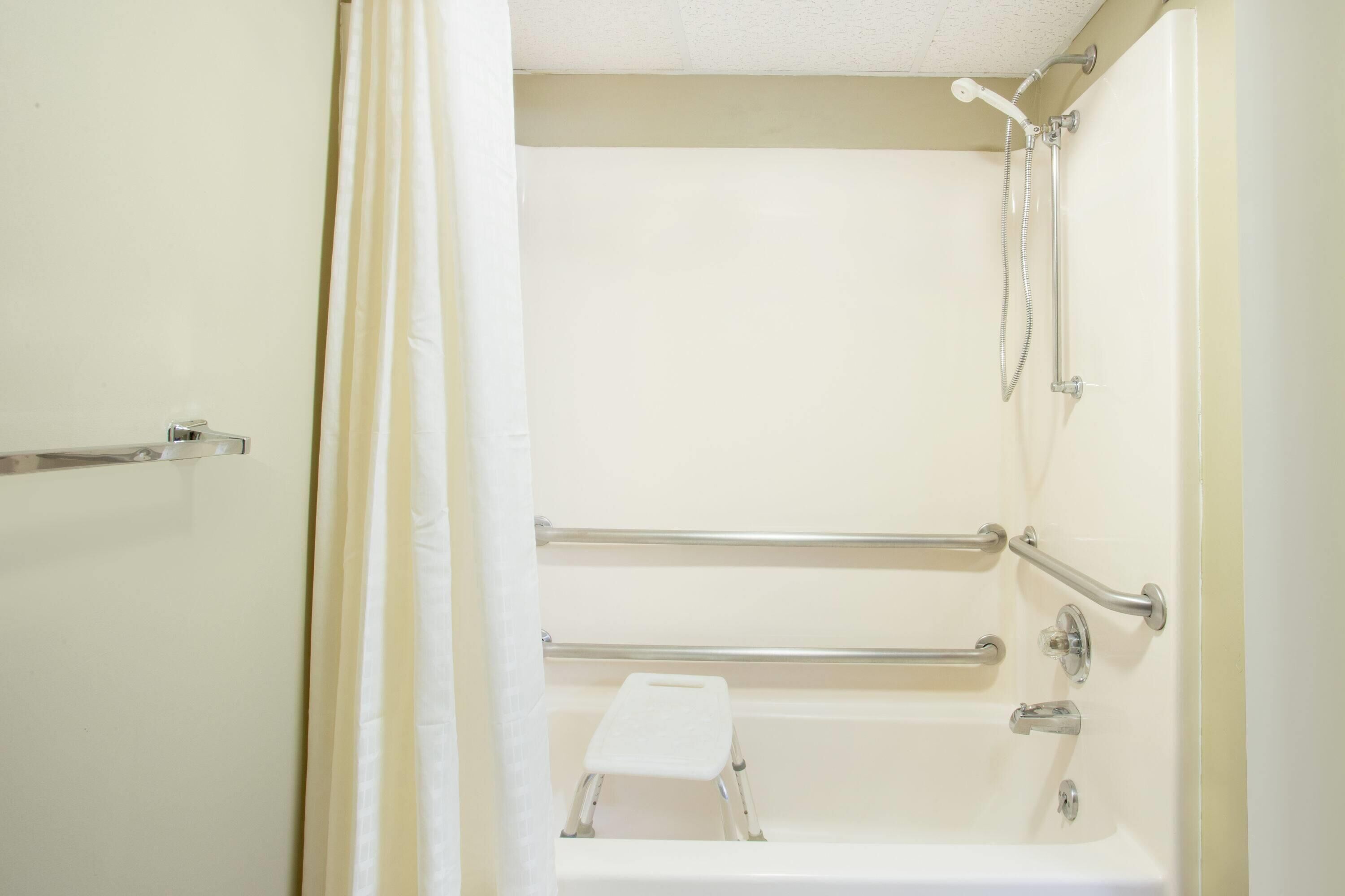 Standard Room, 1 King Bed, Accessible, Non Smoking | Accessible bathroom