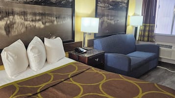 Habitación básica, 1 cama de matrimonio, no fumadores | 1 dormitorio, escritorio, espacio para trabajar con un portátil