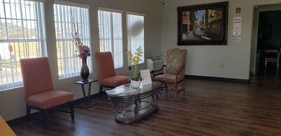 Express Inn & Suites San Antonio Near Sea World Medical Center