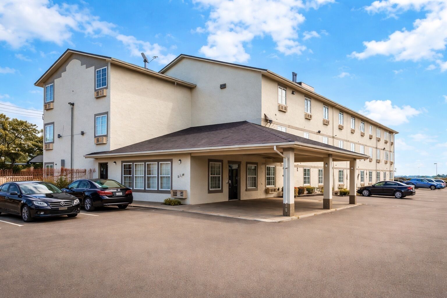 Fachada de la propiedad