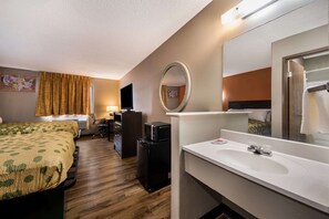 Standard Room, 2 Double Beds, Non Smoking | Premium bedding, desk, iron/ironing board, rollaway beds - Econo Lodge San Antonio near SeaWorld - Medical Center (San Antonio)