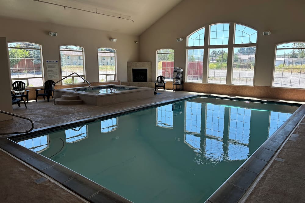 Super 8 by Wyndham Rexburg