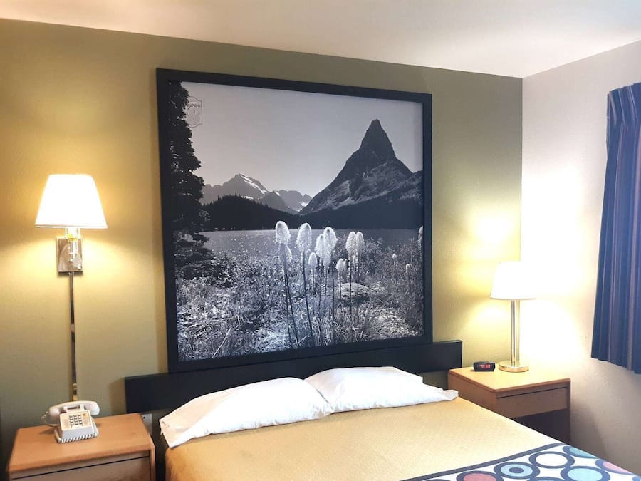 Studio Suite, 1 giường cỡ king, không hút thuốc, quang cảnh núi | Bàn, màn/rèm cản sáng, truy cập Internet không dây miễn phí