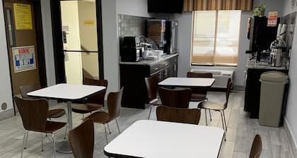 Super 8 by Wyndham Lincoln