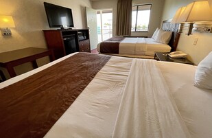 Wifi gratis, ropa de cama y despertador 