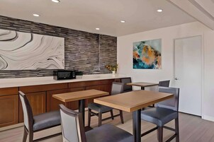 Desayuno continental incluido todos los días 